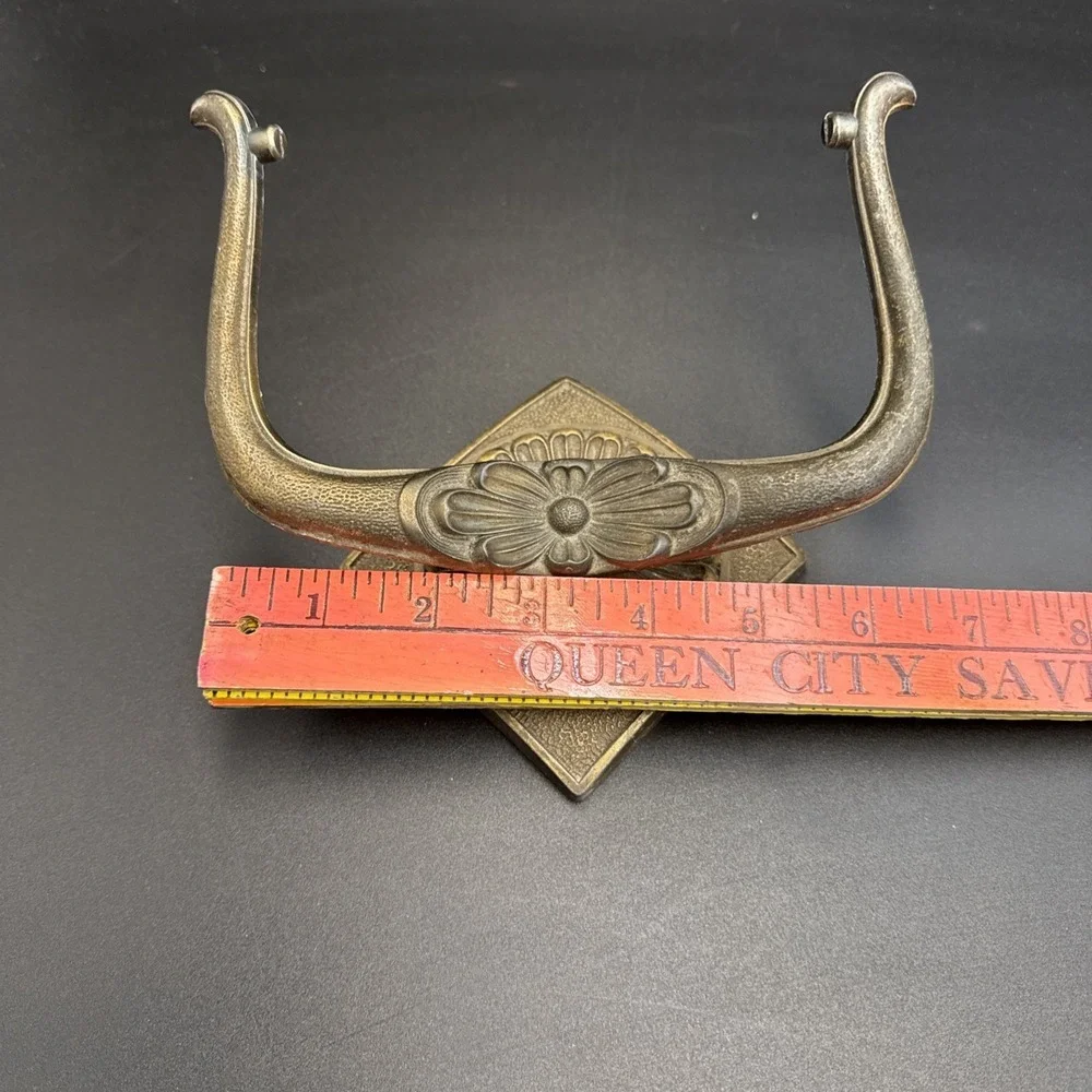 Vintage American Tack & Hardware Co. 1974 Metal Toilet Paper Holder (as Is)